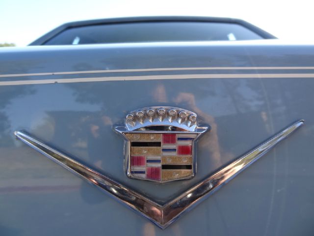 1977 Cadillac Deville 4WD W/sunroof