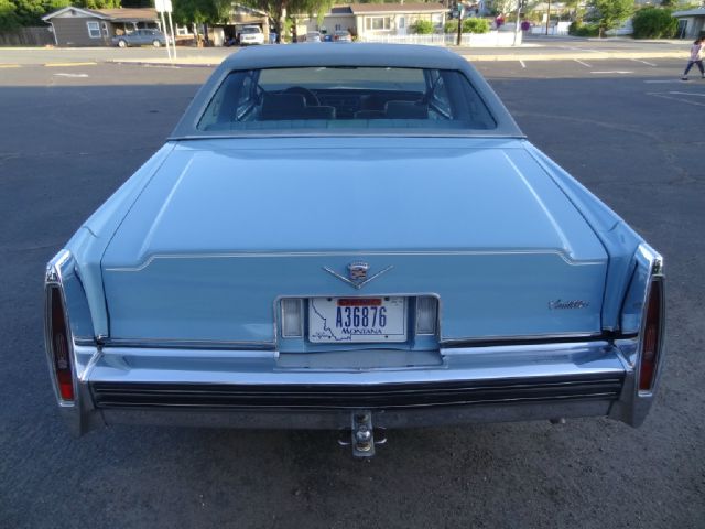 1977 Cadillac Deville 4WD W/sunroof