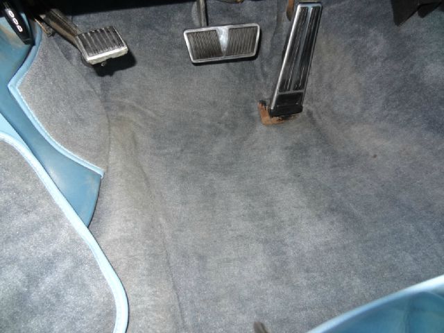 1977 Cadillac Deville 4WD W/sunroof