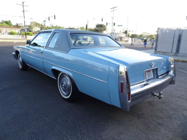 1977 Cadillac Deville 4WD W/sunroof