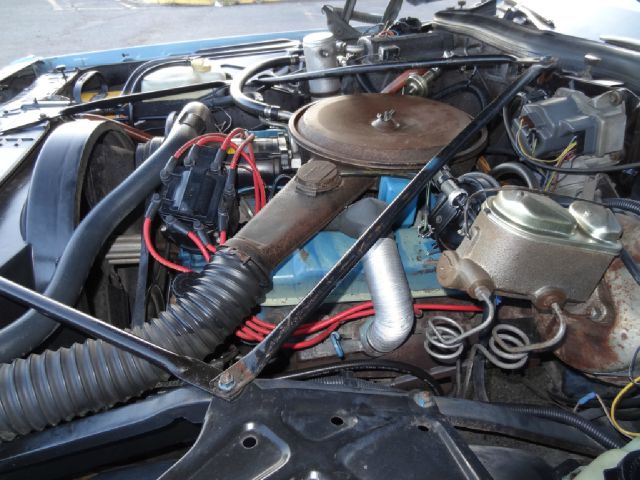 1977 Cadillac Deville 4WD W/sunroof
