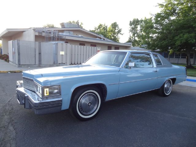 1977 Cadillac Deville 4WD W/sunroof