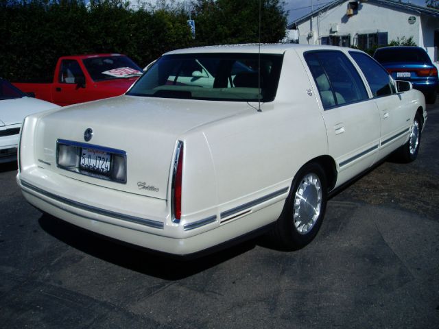 1998 Cadillac Deville Base