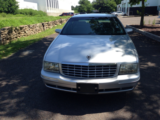 1999 Cadillac Deville Base