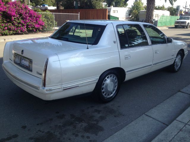 1999 Cadillac Deville Base