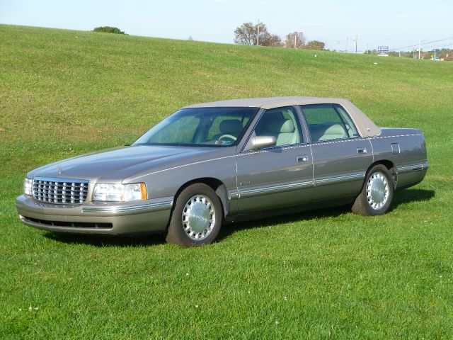 1999 Cadillac Deville Base