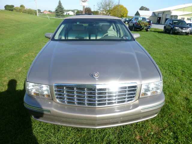 1999 Cadillac Deville Base