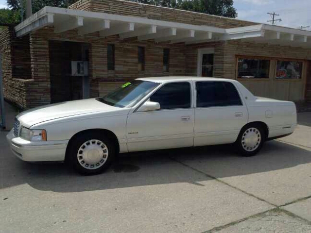 1999 Cadillac Deville Base