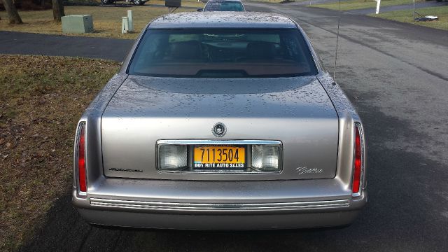 1999 Cadillac Deville Base