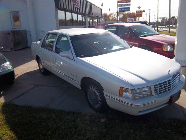 1999 Cadillac Deville Base