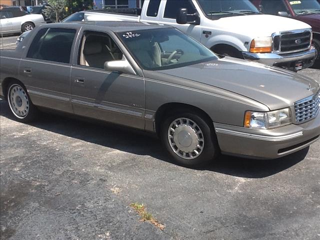 1999 Cadillac Deville Base