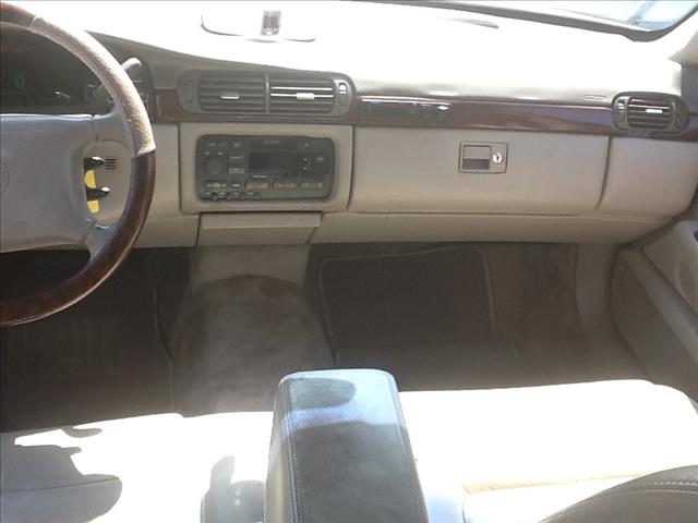 1999 Cadillac Deville Base