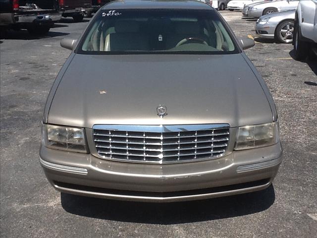 1999 Cadillac Deville Base