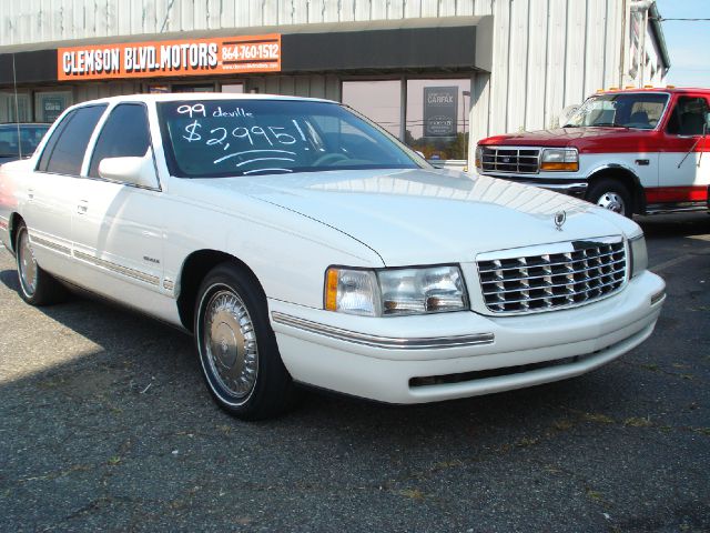 1999 Cadillac Deville Base