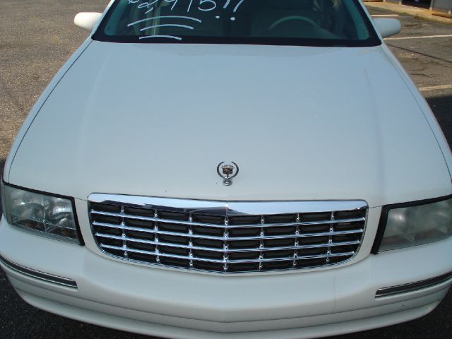 1999 Cadillac Deville Base