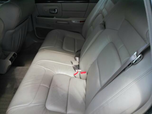 1999 Cadillac Deville Base