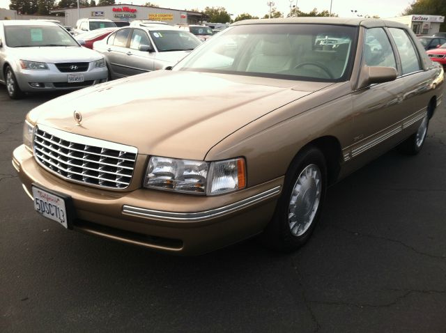 1999 Cadillac Deville Base