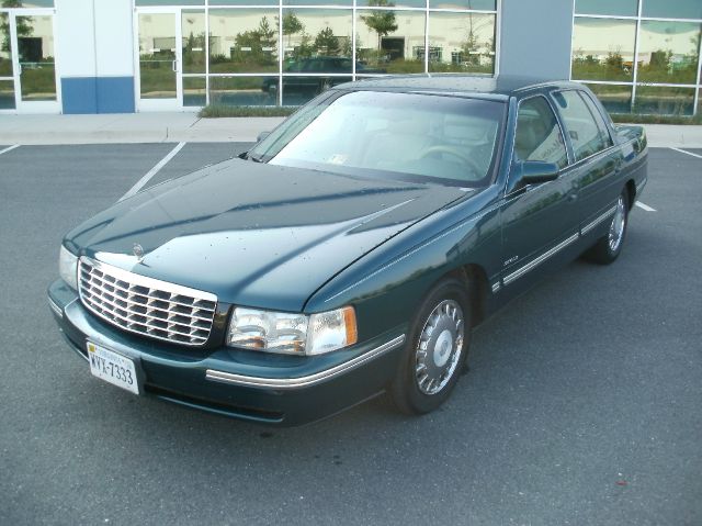 1999 Cadillac Deville Base
