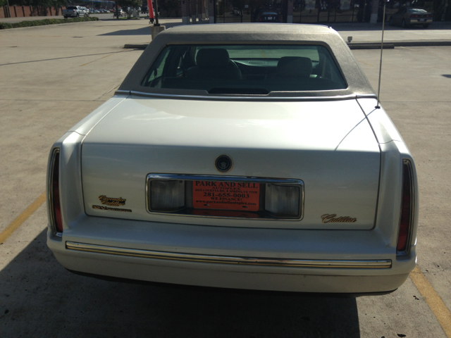 1999 Cadillac Deville 3LT Truck