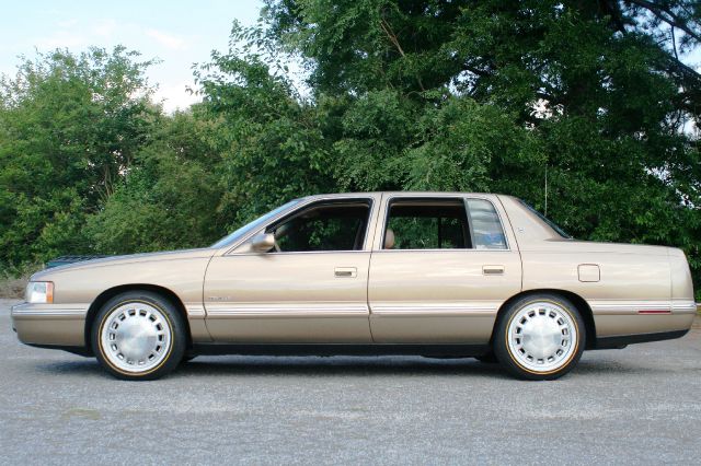 1999 Cadillac Deville Base