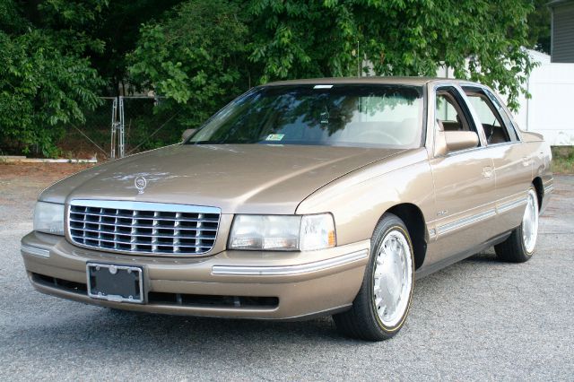 1999 Cadillac Deville Base
