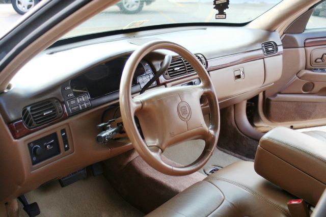 1999 Cadillac Deville Base