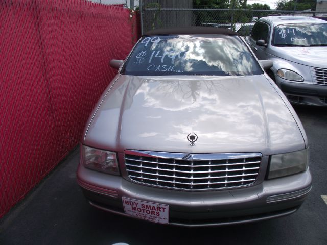 1999 Cadillac Deville Base