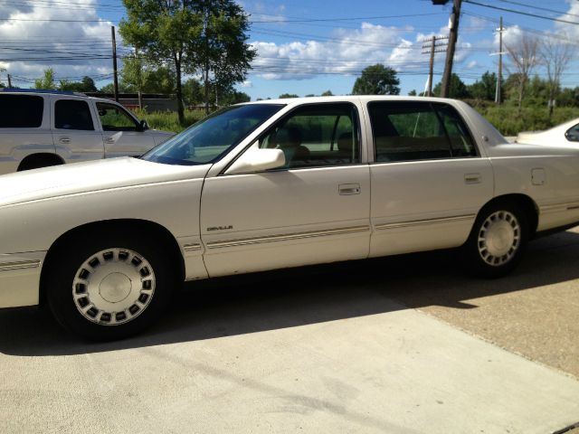 1999 Cadillac Deville Base
