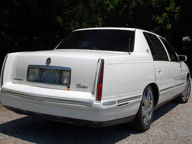 1999 Cadillac Deville Base