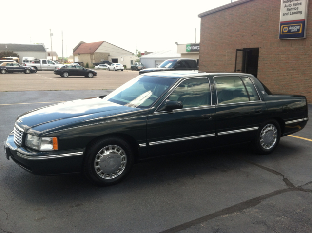 1999 Cadillac Deville Base