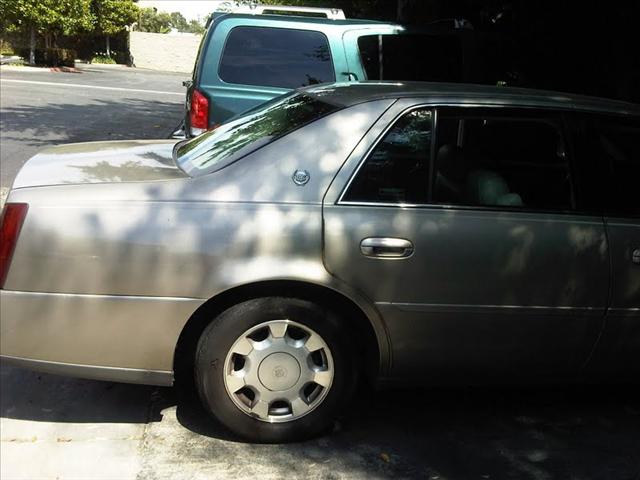 2000 Cadillac Deville Touring 4WD
