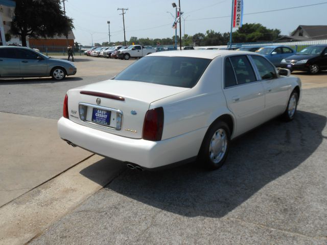 2000 Cadillac Deville Base