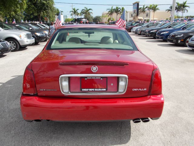 2000 Cadillac Deville Base