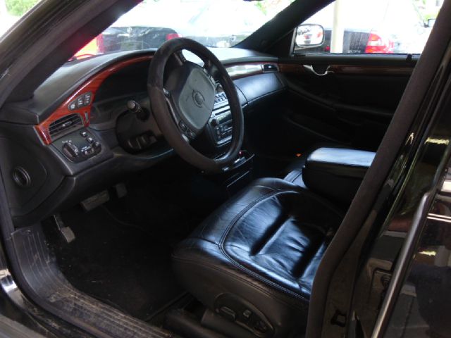 2000 Cadillac Deville Base