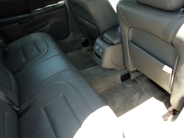 2000 Cadillac Deville Base