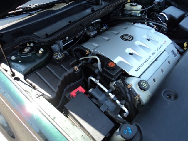 2000 Cadillac Deville Base