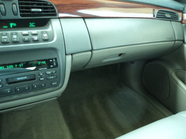 2000 Cadillac Deville Base