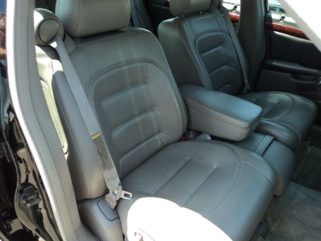 2000 Cadillac Deville Base