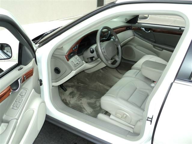 2001 Cadillac Deville Base