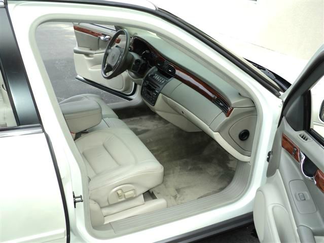 2001 Cadillac Deville Base