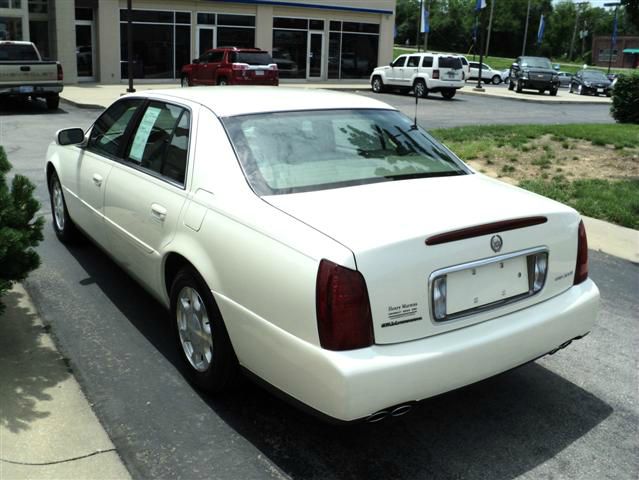 2001 Cadillac Deville Base