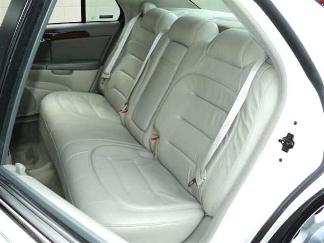 2001 Cadillac Deville Base