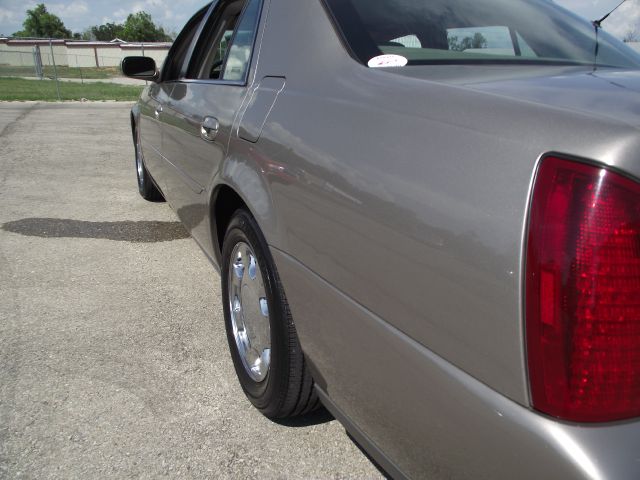 2001 Cadillac Deville Base