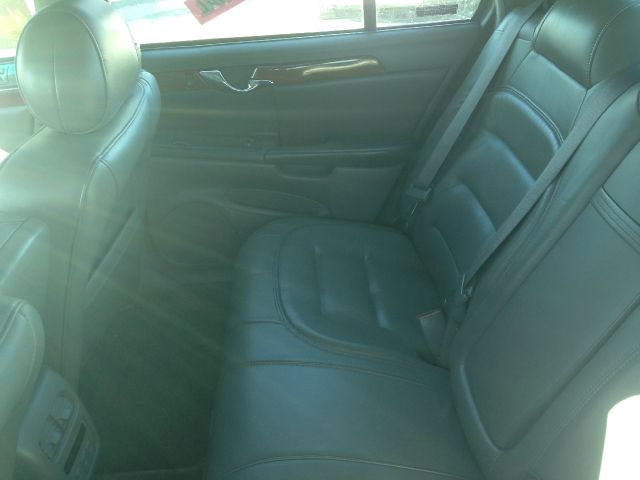 2001 Cadillac Deville Base
