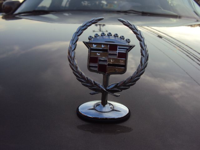 2001 Cadillac Deville Base