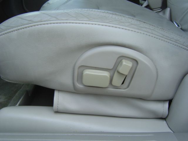 2001 Cadillac Deville Unknown