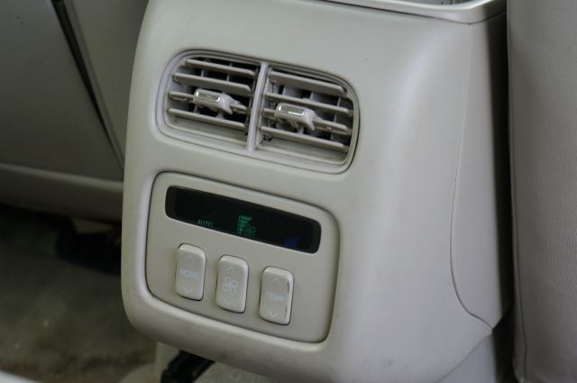 2001 Cadillac Deville Base