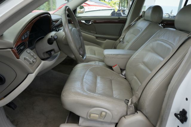 2001 Cadillac Deville Base
