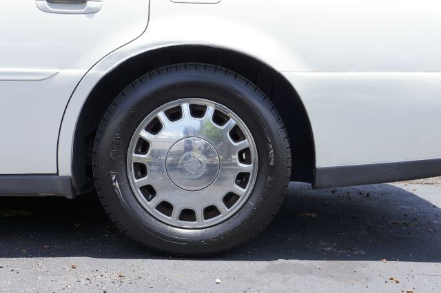 2001 Cadillac Deville Base