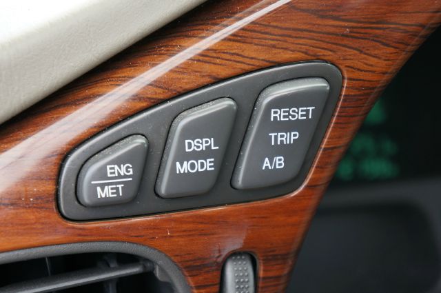 2001 Cadillac Deville Base